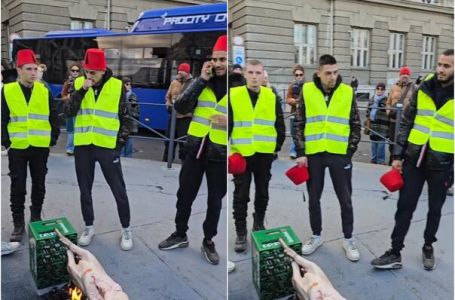 Ćaci sa feševima na glavama pekli prase na plastičnim gajbama