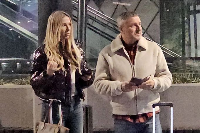 Đogani nakon 20 minuta prekinuo novogodišnji nastup, pa se obratio publici: "Nikoga nije isplatio"