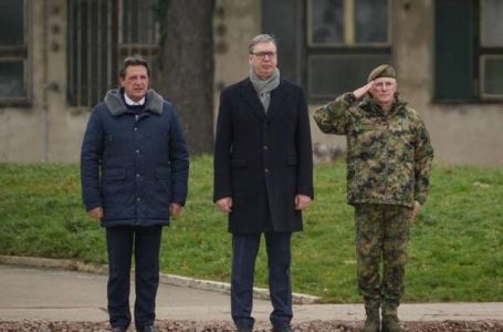 Ministar odbrane Srbije: Branit ćemo naše ljude na Kosovu