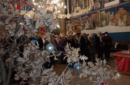 Pravoslavci u BiH i svijetu danas obilježavaju Božić, praznik Hristova rođenja