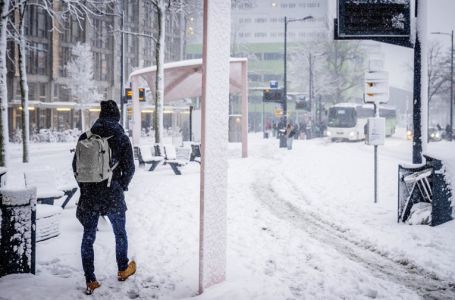 Snijeg i led blokirali Europu: Pariz, London i Amsterdam pod upozorenjima
