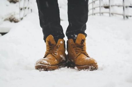 Ruski trik koji grije stopala i na -20°C: Jedna folija čini čuda!