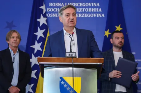 Zvizdić: Ne smijemo dopustiti ponovno uvrštavanje naše države na "sivu listu"