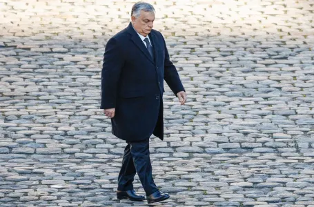 Orban tvrdi da se vrše “ratne pripreme”: Evropu sada vodi “njemačka ratna trojka”