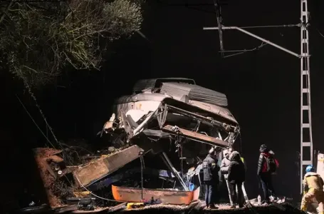 Još jedna nesreća u Španiji: Mašinovođa izgubio život, više osoba povrijeđeno