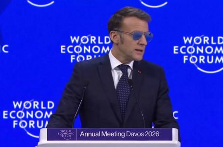 Ovo je pravi razlog: Evo zašto je Macron u Davosu nosio naočale