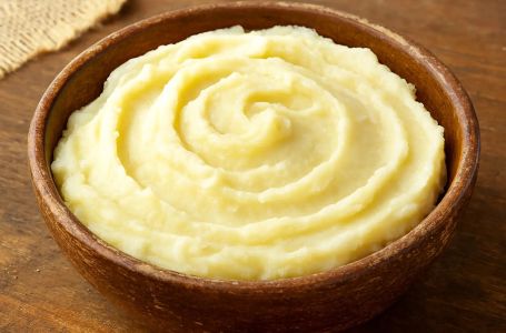 Sipajte čašu ovoga u pire krompir umjesto mlijeka: Toliko je ukusan da vam meso neće ni trebati