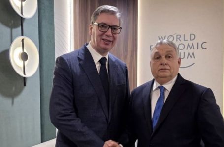 Vučić sa Orbanom u Davosu: "S prijateljima je sve lakše"