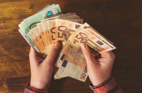 Kupaće se u parama do 1. februara: Neka se 3 znaka horoskopa spreme za neočekivani dobitak!