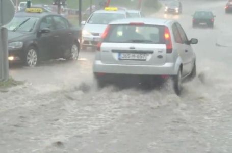 Upaljeno crveno upozorenje: Evo koji dijelovi BiH su na udaru