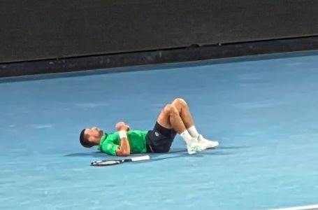 Jeza: Novak Đoković pao i uhvatio se za zglob, evo šta je uslijedilo