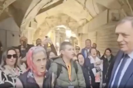 Dodikov nastup u Izraelu: Pogledajte kako prvi čovjek SNSD-a pjeva na ulicama Jerusalema