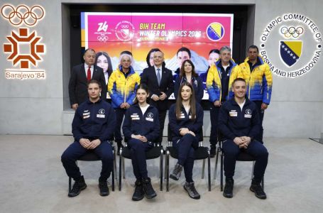 Elvedina Muzaferija i Marko Šljivić nose zastave Bosne i Hercegovine na ZOI "Milano Cortina 2026"