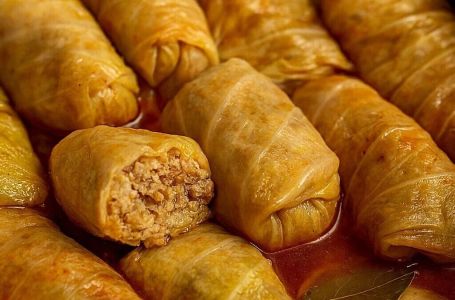 Samo ovako se pravi zaprška za sarmu: Kuharica otkriva caku da bude baš onako domaćinski gusta