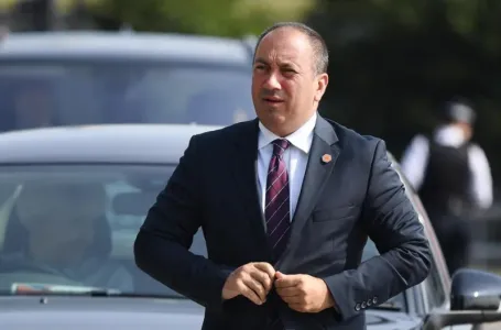 Crnadak: Dok Dodik najavljuje 'važne sastanke u Americi', u RS sutra poskupljuje struja