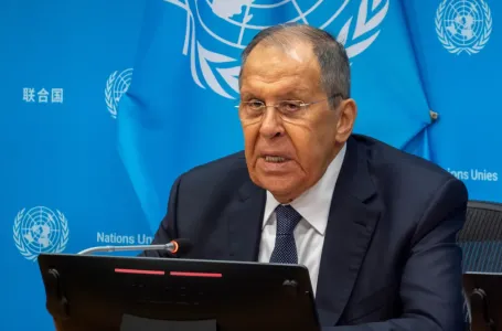 Lavrov tvrdi: Evropa gura Ukrajinu u rat i pokušava da posvađa Rusiju i SAD