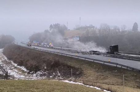 Lančani sudar u Sloveniji: Zapalio se kamion, vozači u bolnici