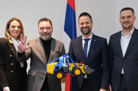 Ne znaju gdje udaraju: U danima pred izbore "ugledni" SNSD-ovac je poslao nevjerovatnu poruku