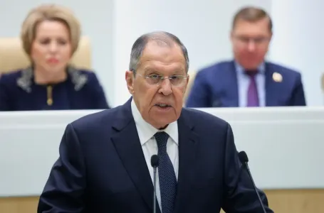 Lavrov: OEBS je pred samouništenjem