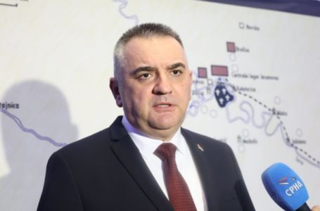 RS se zadužuje za milijardu maraka