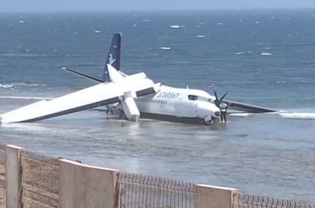 Putnički avion pao u more