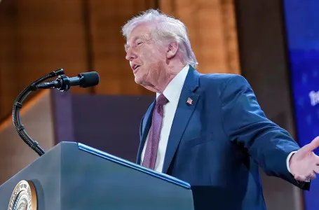 Ozbiljan udarac američkom predsjedniku: Poludio na društvenim mrežama