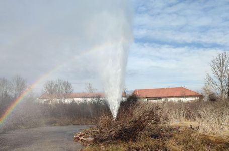 U BiH izbio gejzir, geolog tvrdi da ima nafte (FOTO/VIDEO)