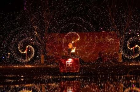 Kina ušla u godinu Konja uz gala program, robote i velike zvijezde