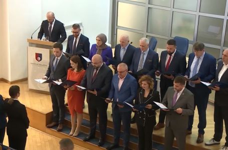 Ostaje li "tehnička" Vlada na čelu KS do oktobra uprkos ostavci premijera?