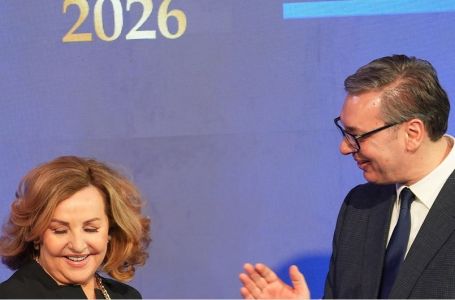 Fijasko Ane Bekute u Zagrebu: Pjevačica pjevala pred polupraznom Arenom (VIDEO)