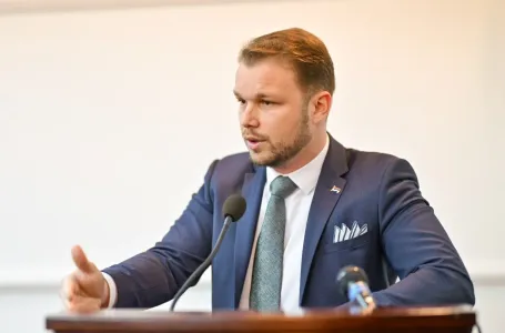 Stanivuković predložio povećanje plata vaspitačima za 16,6 odsto