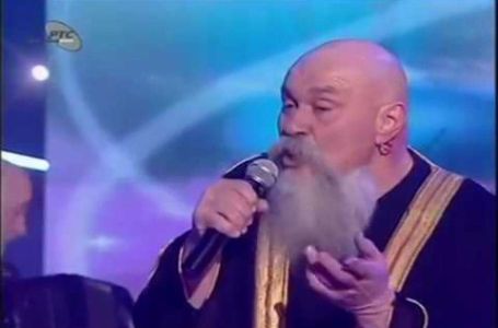 Evo zbog čega je Louis nosio galabije