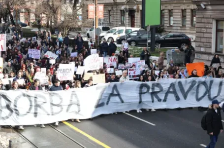 MUP KS: Na protestima u Sarajevu je bilo oko 6.000 građana