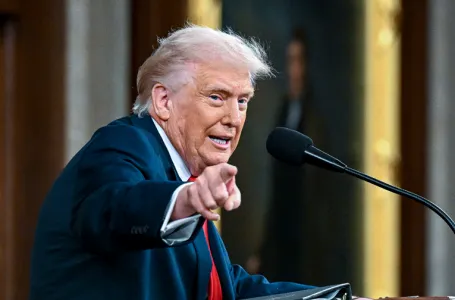 Šta je sve Trump rekao sinoć u svom govoru od sat i 47 minuta o stanju nacije