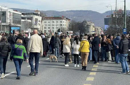 Protesti u Sarajevu: Počelo okupljanje kod Zemaljskog muzeja, blokiran je saobraćaj