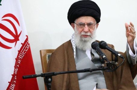 Ajatolah Ali Hamenei pobjegao iz Teherana