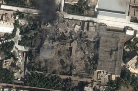 Na društvenim mrežama objavljen je satelitski snimak koji pokazuje razmjere uništenja Hameneijeve re