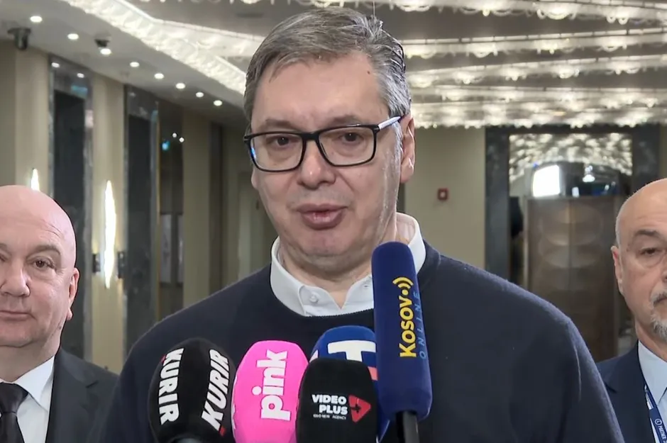 Vučić posjetio Dačića u Kliničkom centru Srbije