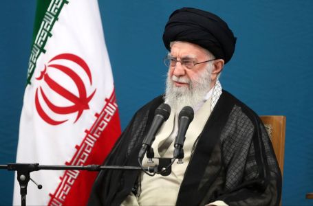 Oproštaj od ajatolaha Ali Hameneija u Iranu počinje danas i trajat će tri dana