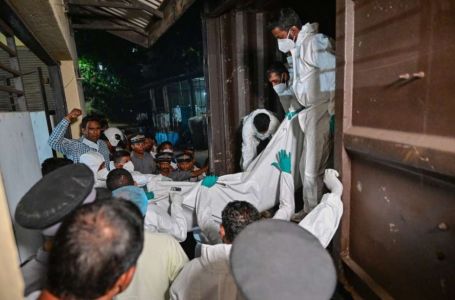 Iranski ministar vanjskih poslova kaže da će SAD "gorko žaliti" zbog potapanja iranske fregate