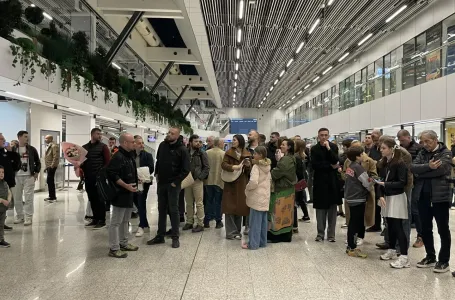 Avion iz Emirata sletio u Sarajevo s prvim bh. državljanima