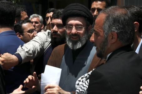 Izraelci tvrde: Sin ubijenog ajatolaha ranjen u napadu