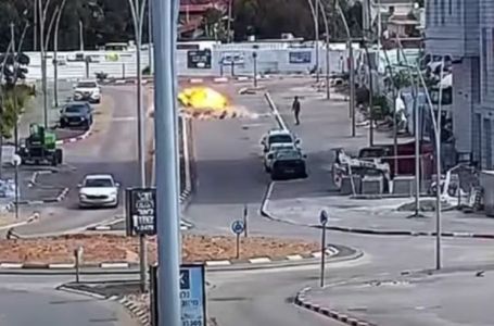 Dramatičan snimak iz Izraela: Kamera zabilježila trenutak iranskog raketnog udara