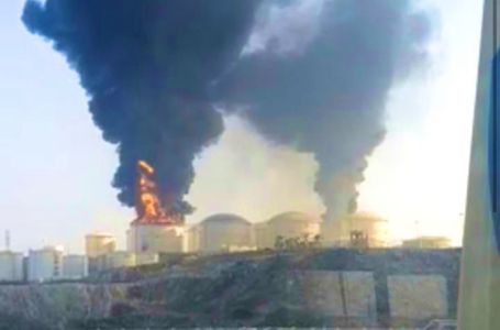 Bliski istok ponovo na ivici: Dronovi pogodili naftne rezervoare u Omаnu(VIDEO)