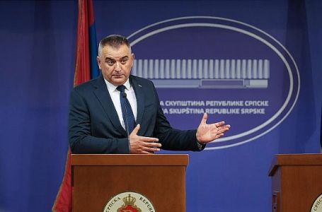 Savo Minić podnio ostavku