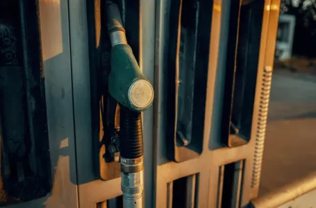 Naglo porasle cijene energenata: Nafta skočila iznad 109 dolara