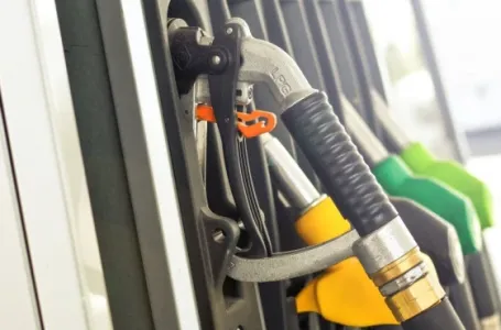 Panika u Hrvatskoj! Ogromne gužve na pumpama, ograničena kupovina dizela