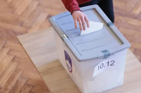 Slovenija: Pokret slobode u prednosti nad Janšinim SDS-om