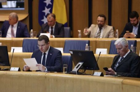 Dom naroda usvojio dnevni red s akcizama, SNSD zatražio pauzu