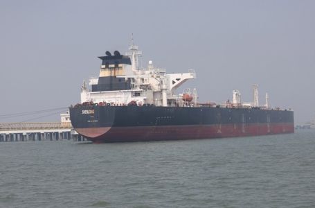 Sve više brodova prolazi Hormuškim tjesnacem: Iran uveo poseban režim